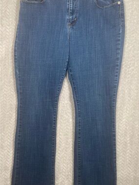 Levi's 515 Women's Bootcut Jeans Size 14 Medium Wash Blue Stretch Denim